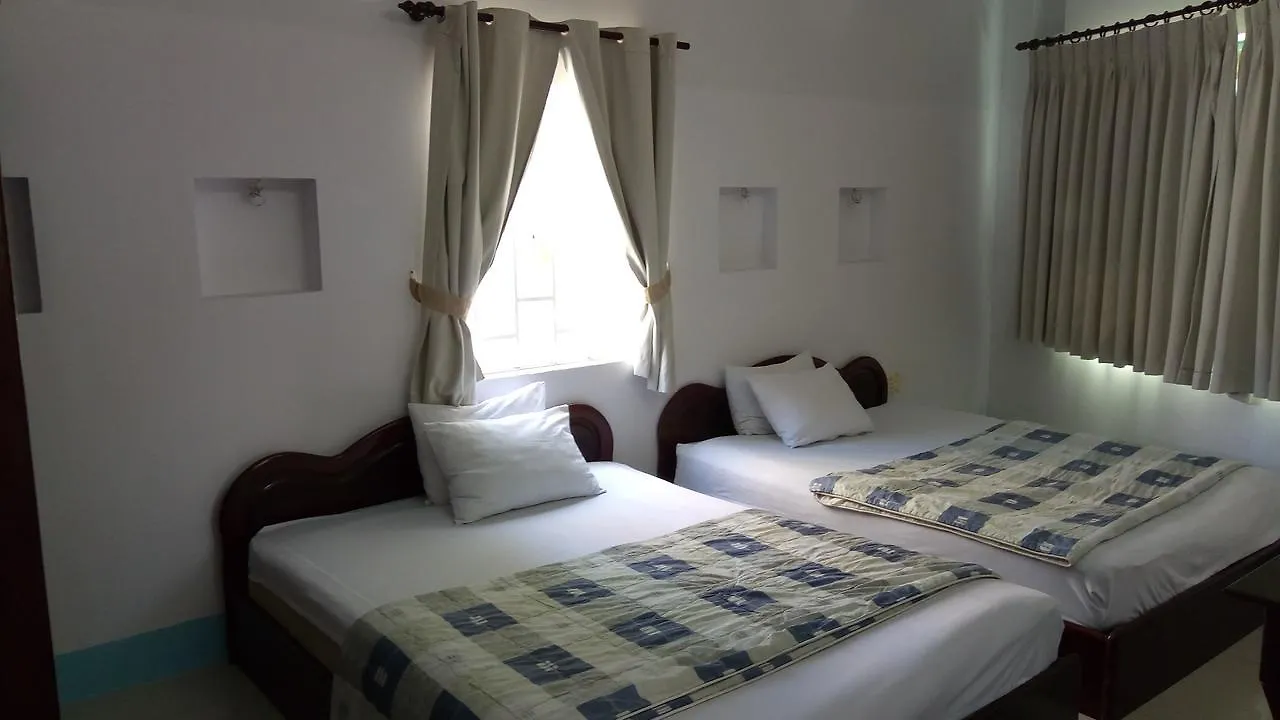 Hoang Cam Guesthouse فونج تاو بيت ضيافة