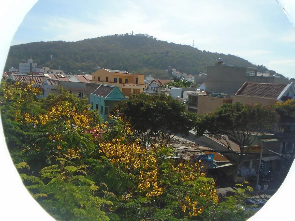 Hoang Cam Guesthouse فونج تاو 0*,  فيتنام