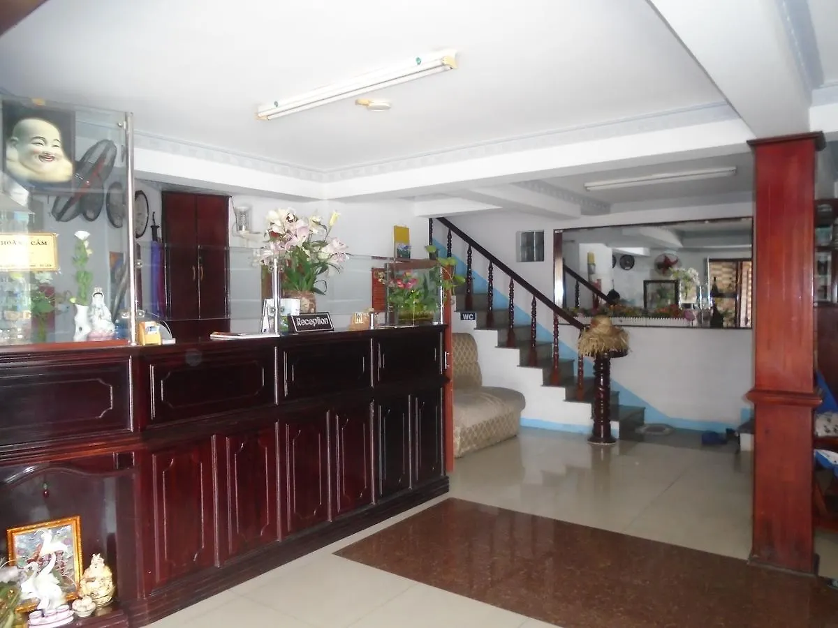 Hoang Cam Guesthouse فونج تاو
